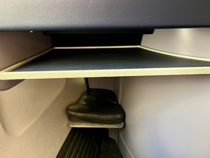 United Airlines domestic First Class Boeing 757