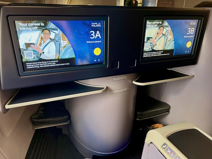 United Airlines domestic First Class Boeing 757