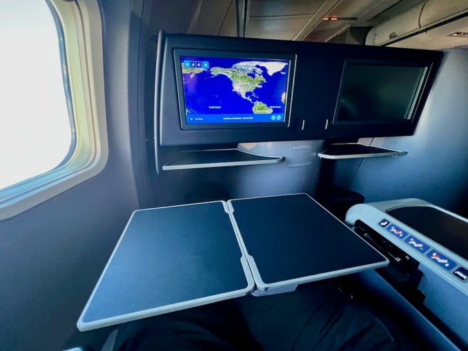 United Airlines domestic First Class Boeing 757