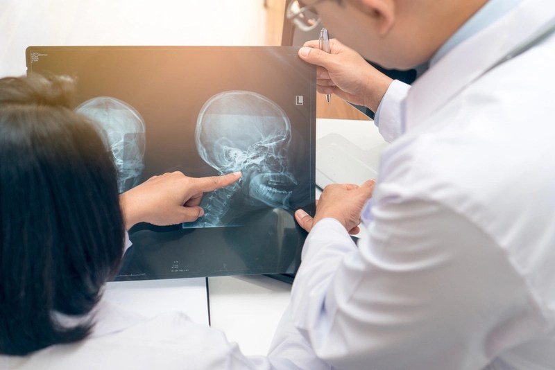 Cuidados no pós-operatório de cirurgia de cabeça e pescoço