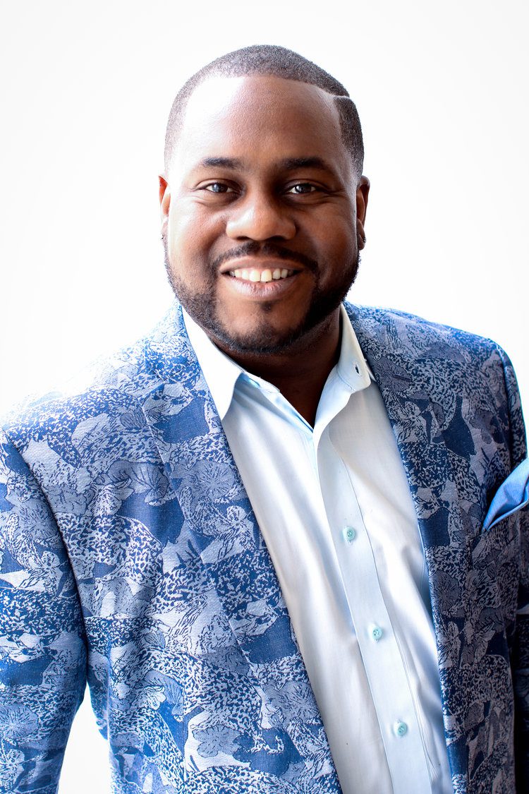Baritone Kenneth Overton