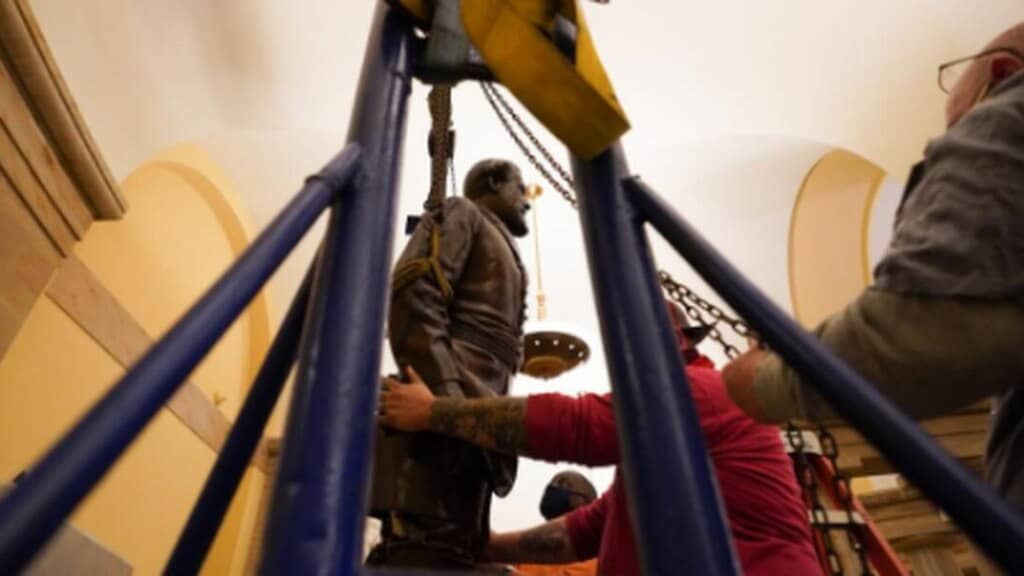 Robert E. Lee statue removed from US Capitol. The Mind Shield