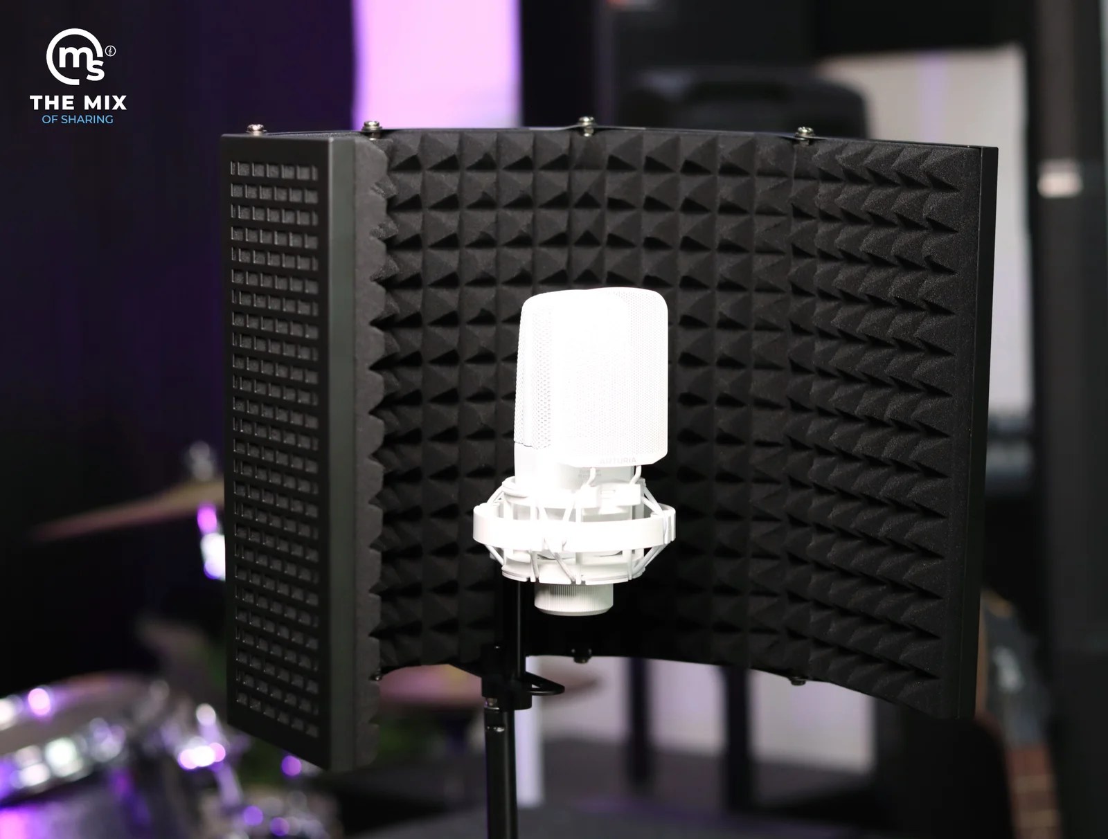 Alternative view of On-Stage ASMS3000 Acoustic Isolation Shield