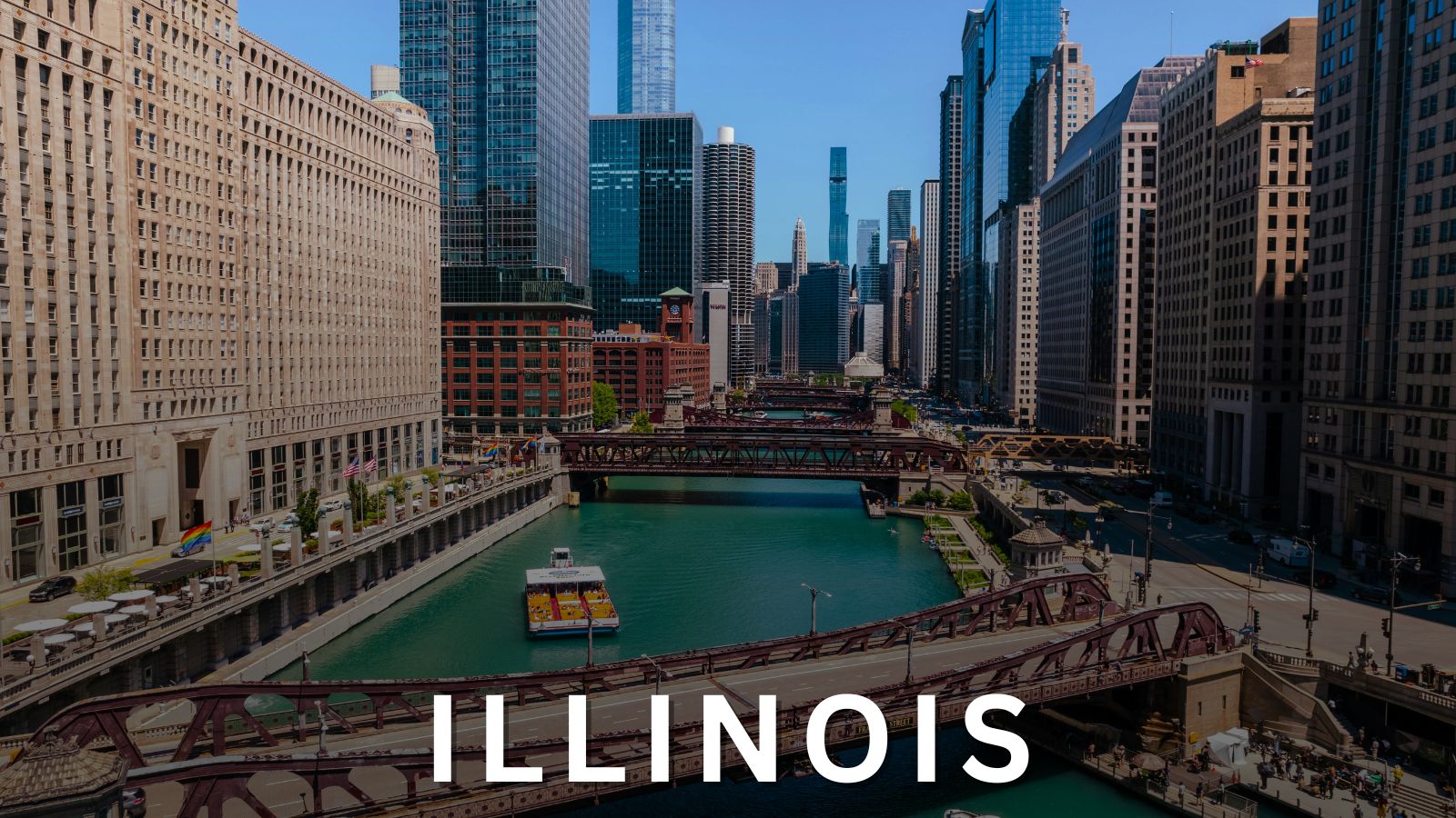 Chicago River and downtown skyline with bridges in Illinois