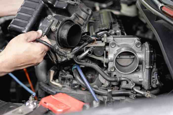 What causes engine pinging