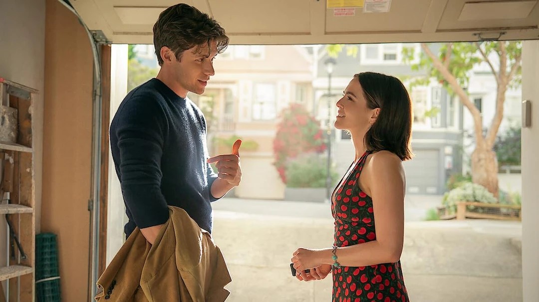 Jill portrayed by Zoey Deutch leaves voice messages for her late sister as a way to deal with her grief. The messages, received by a stranger (Nick Robinson), take her through a heartwarming and deep journey of finding love and healing.