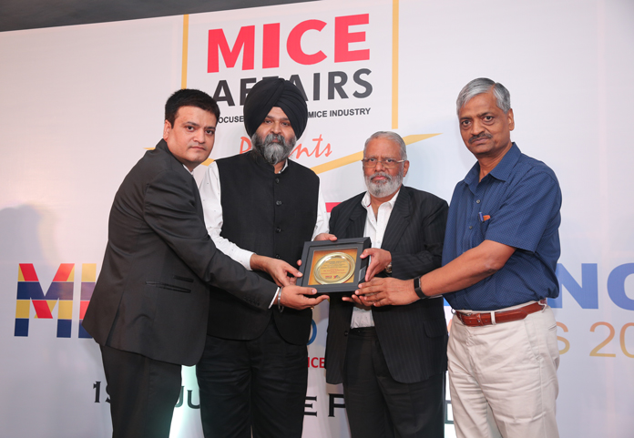 Gururaj Ballarwad receives ‘Invaluable Contributor Award in Trade and Industry’