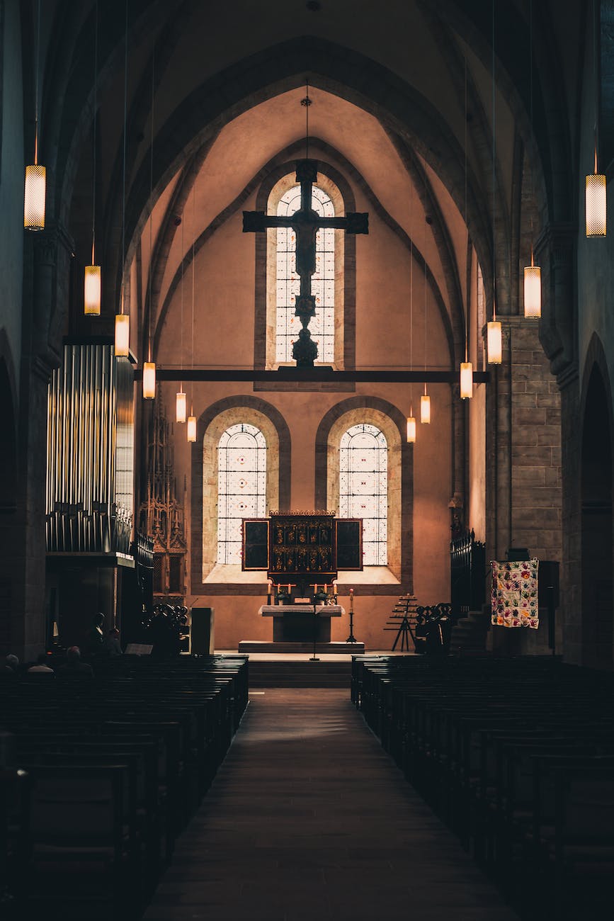 church aisle photo