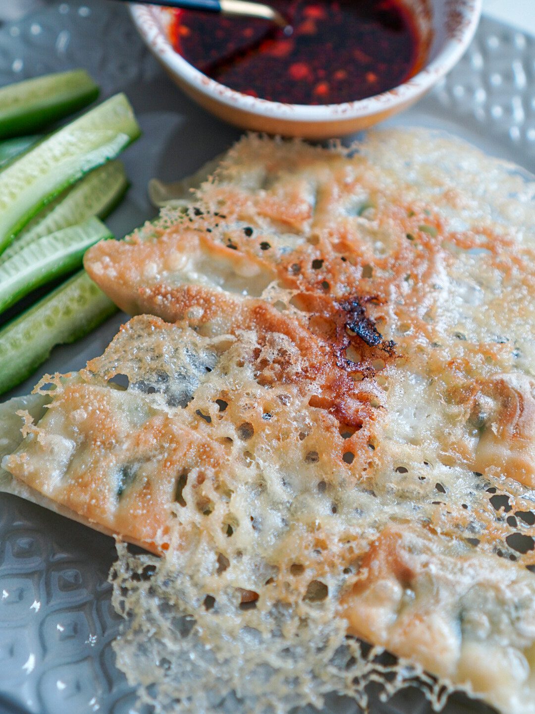 gyoza with crispy skirts