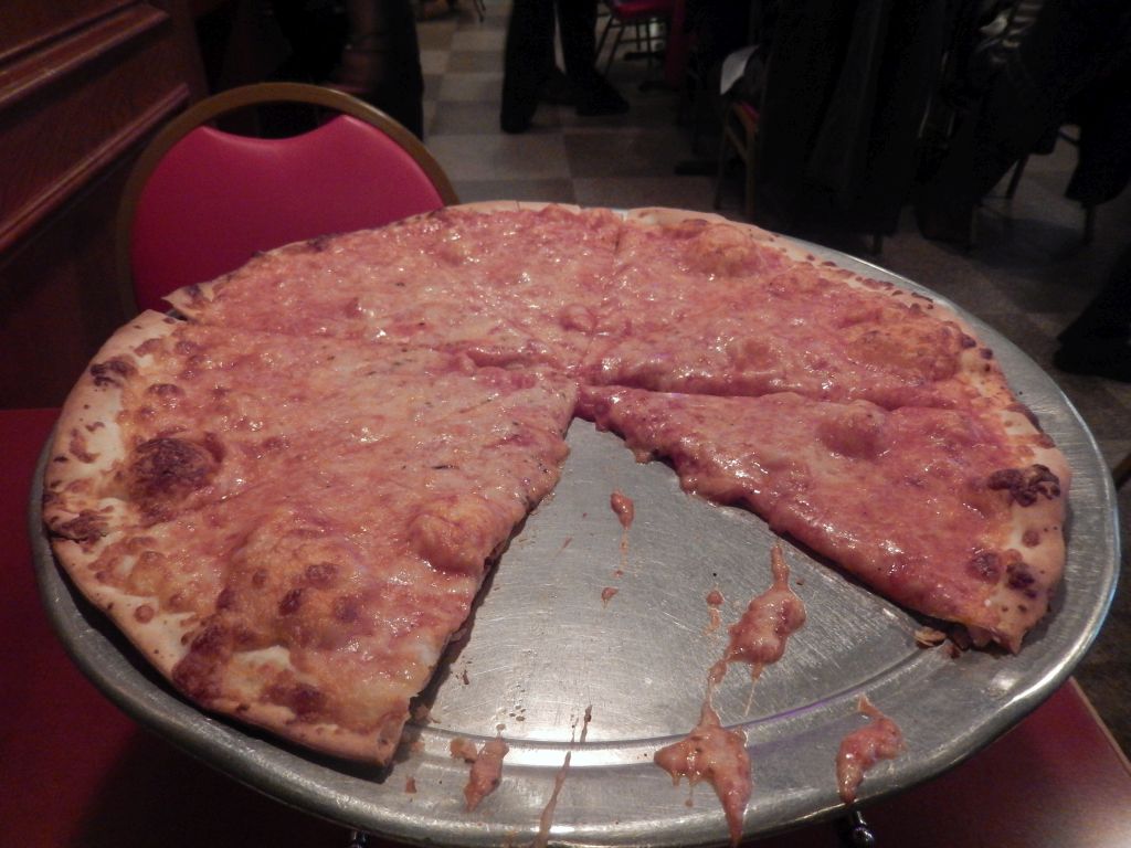 neptune njs pete eldas bar carmens pizzeriaa pizza legend on the jersey shore the pizza snob on pete and eldas pizza calories