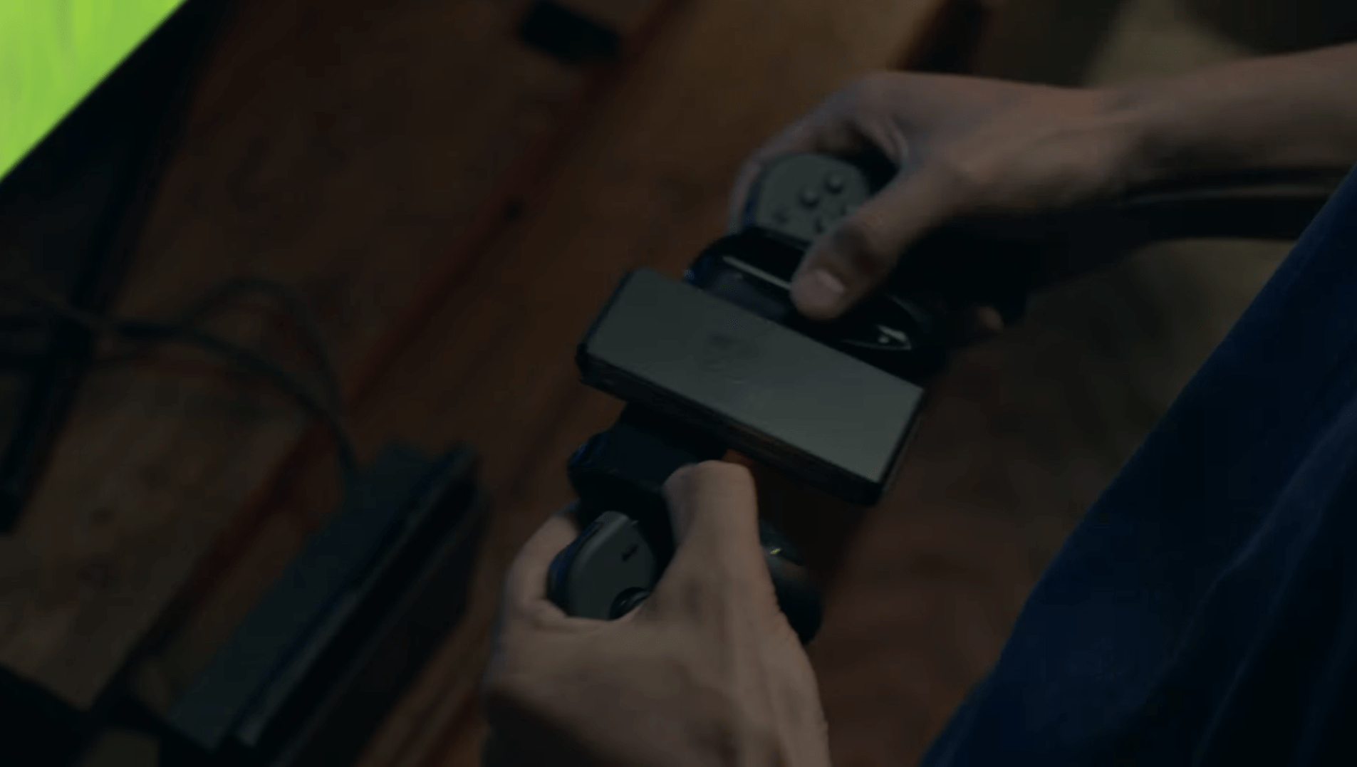 nintendo-switch-switch-controller-disassembled