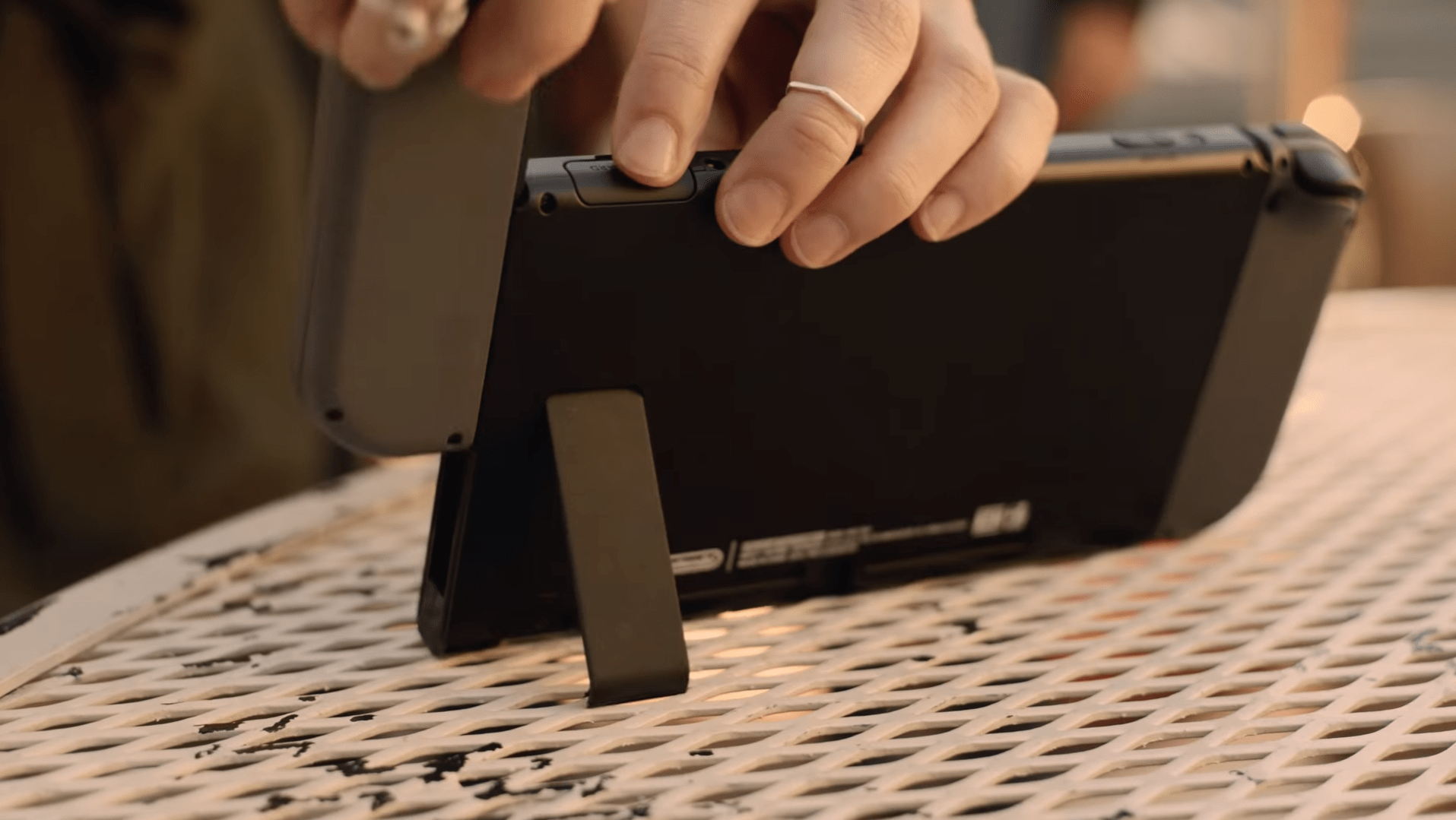 nintendo-switch-tablet-back