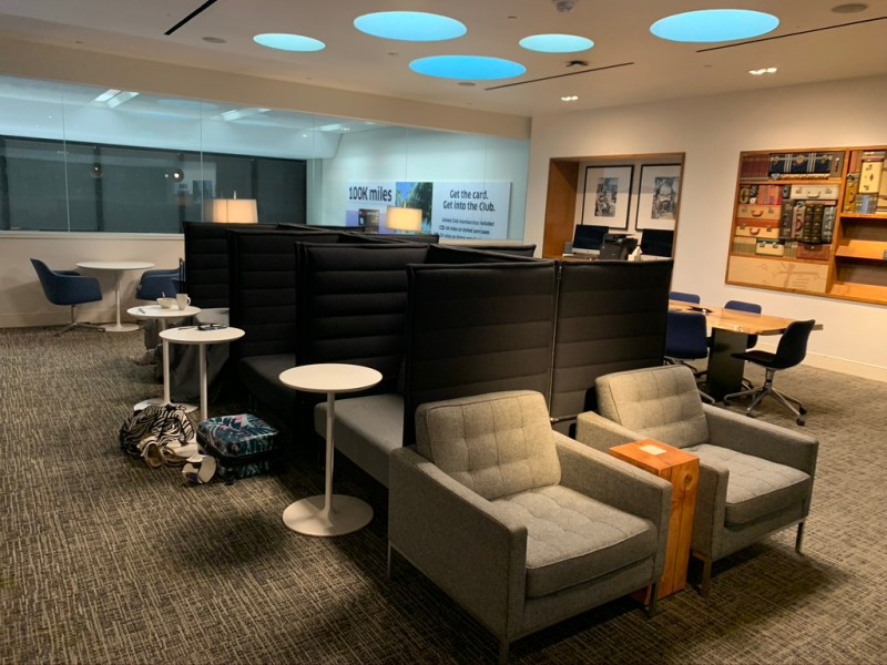 Covid-19 lounge d