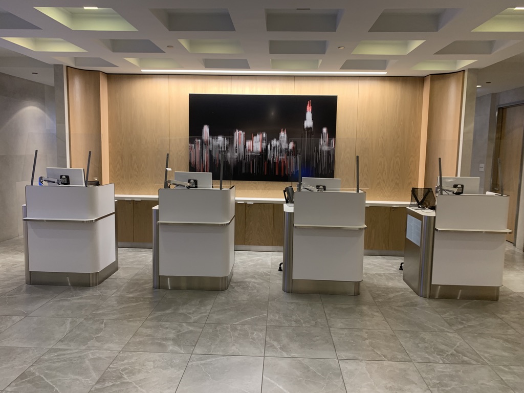 Service Desk_Admirals Club O'Hare