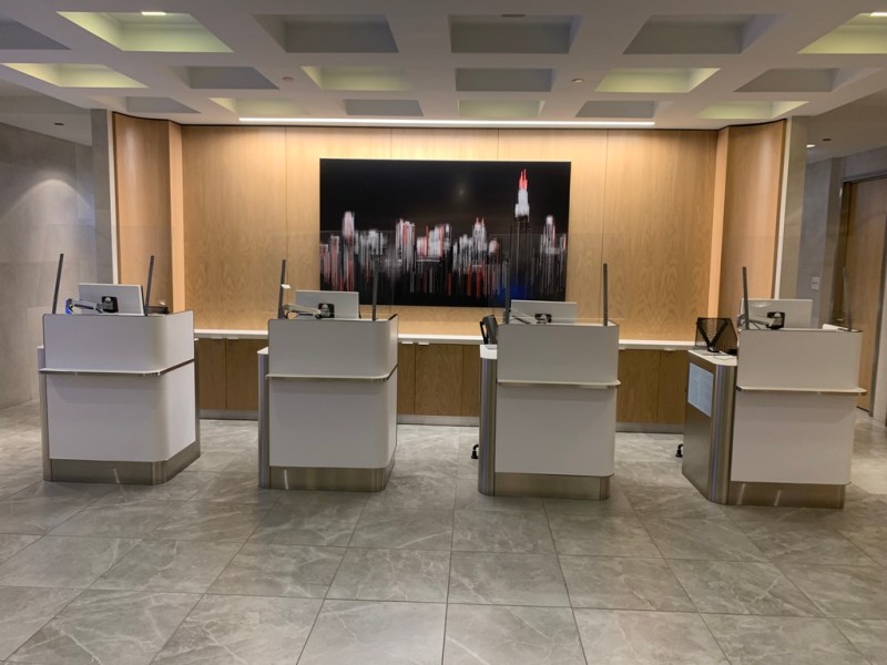 Service Desk_Admirals Club O'Hare