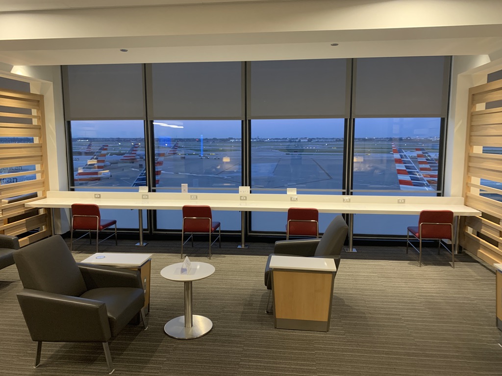 Admirals club O'Hare Concourse H/K