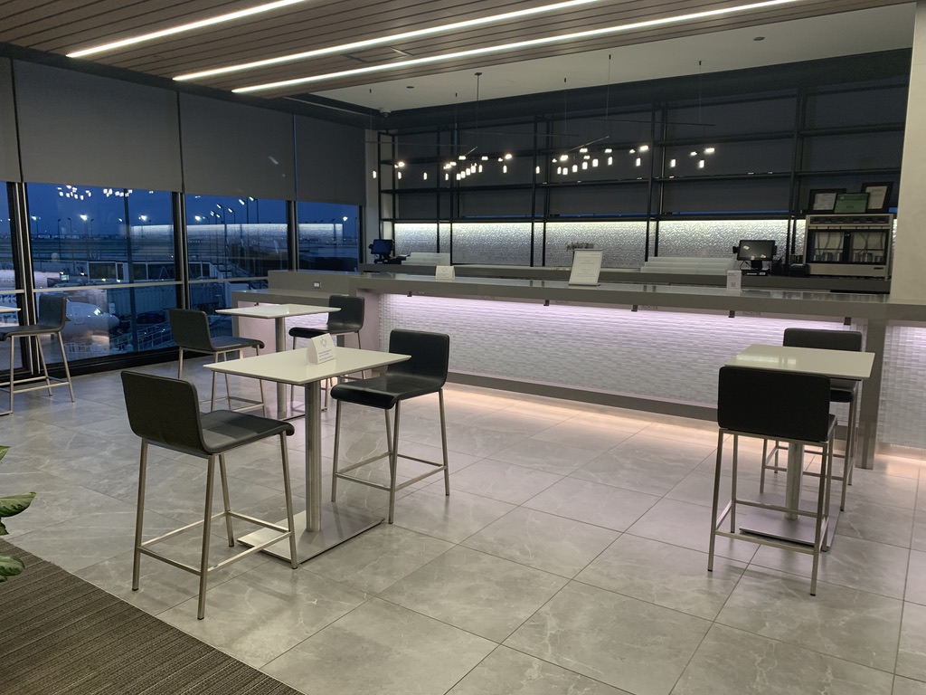 Admirals Club ORD Dining Area