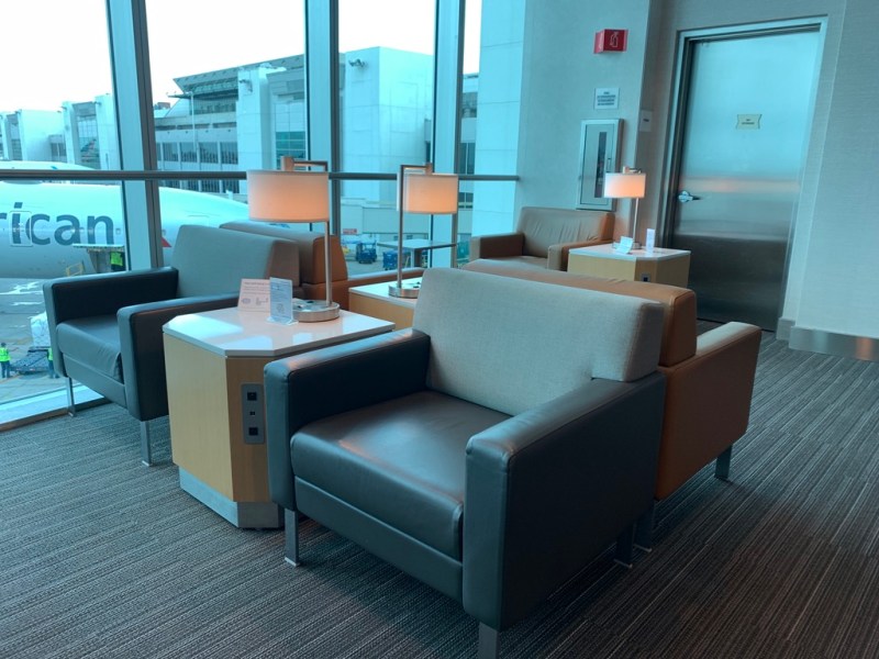 American Airlines Admirals Club MIAMI