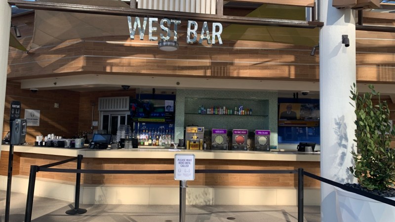 Poolside bar