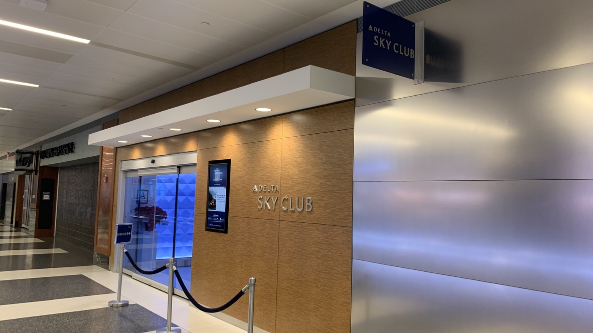 Delta SkyClub entrance
