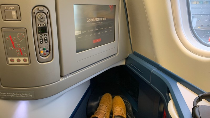 Delta One - legroom