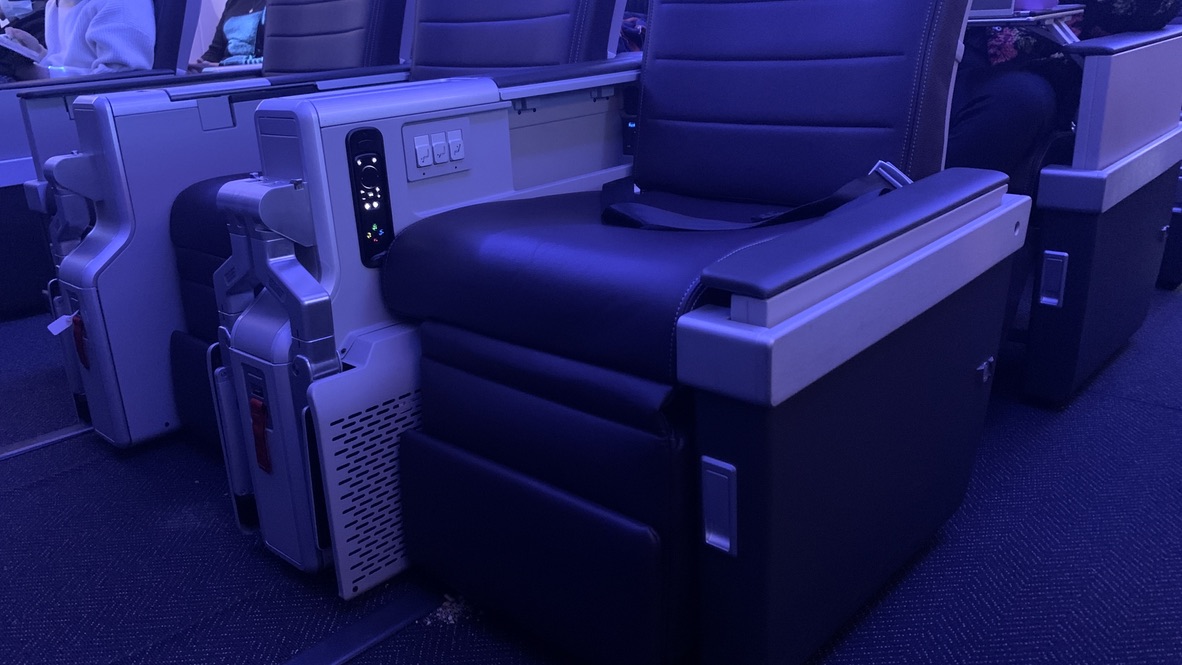 United Airlines Premium Plus (Boeing 787-8/9)