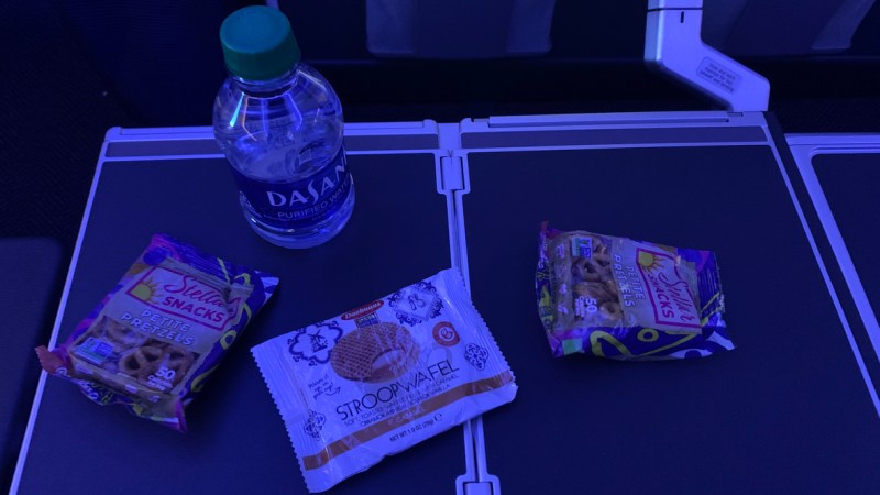 Snacks on United Airlines Premium Plus