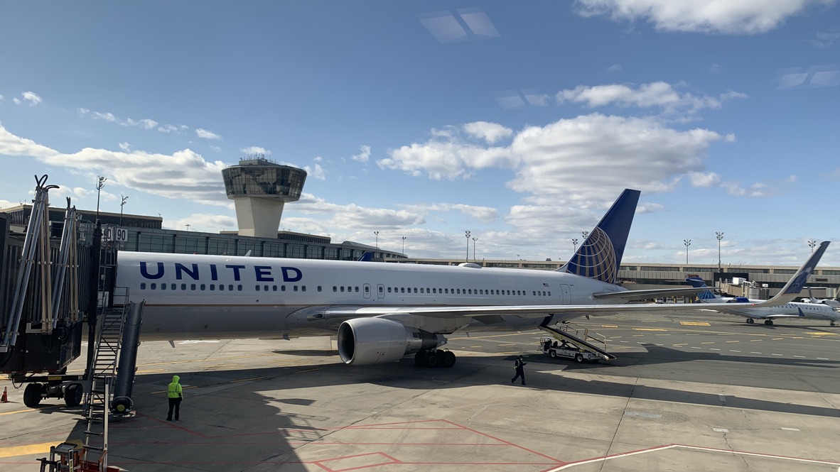 United Boeing 767-300