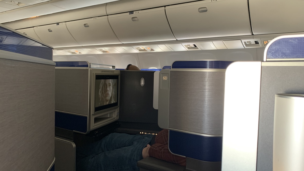 United Polaris Business Class cabin