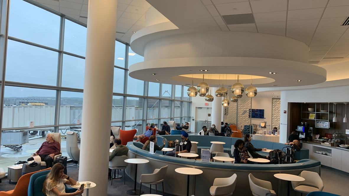 Aerial view of the lounge