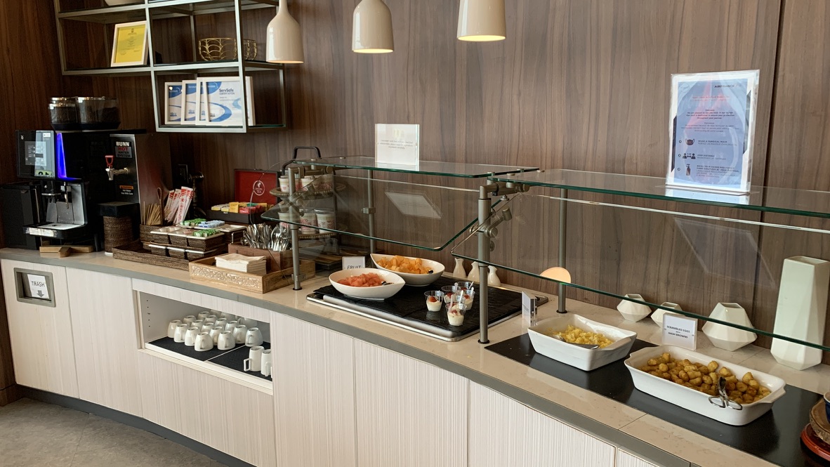 Dining area at the Air France - KLM Lounge Washington Dulles
