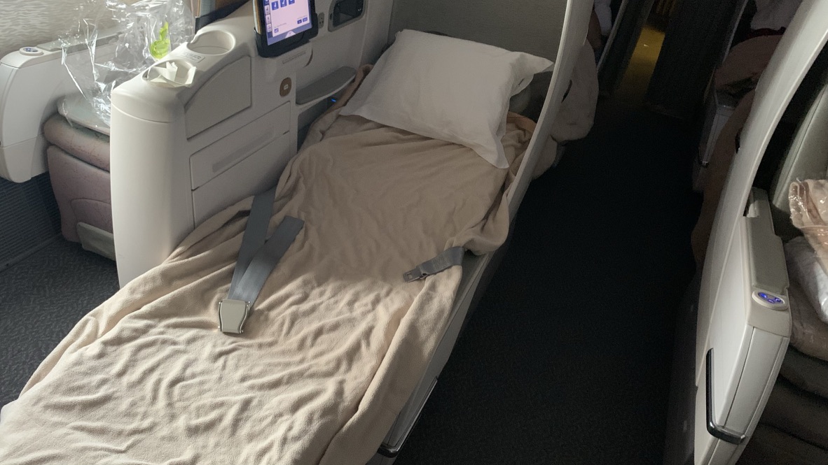 Emirates Boeing 777 Business Class lie flat bed