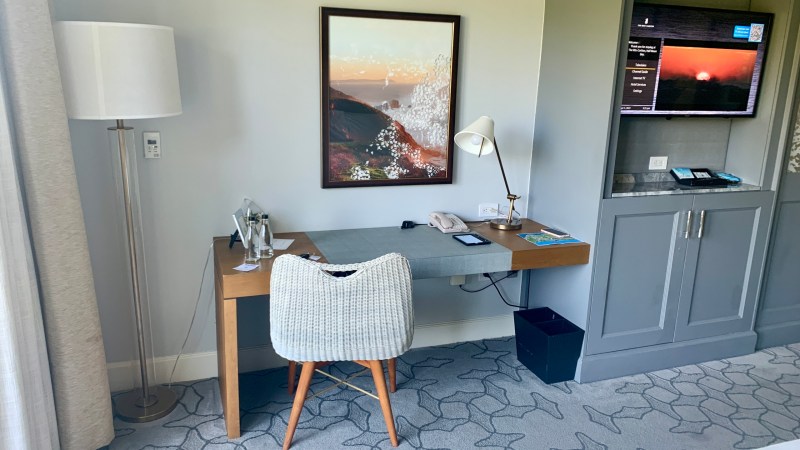 Work desk and chair