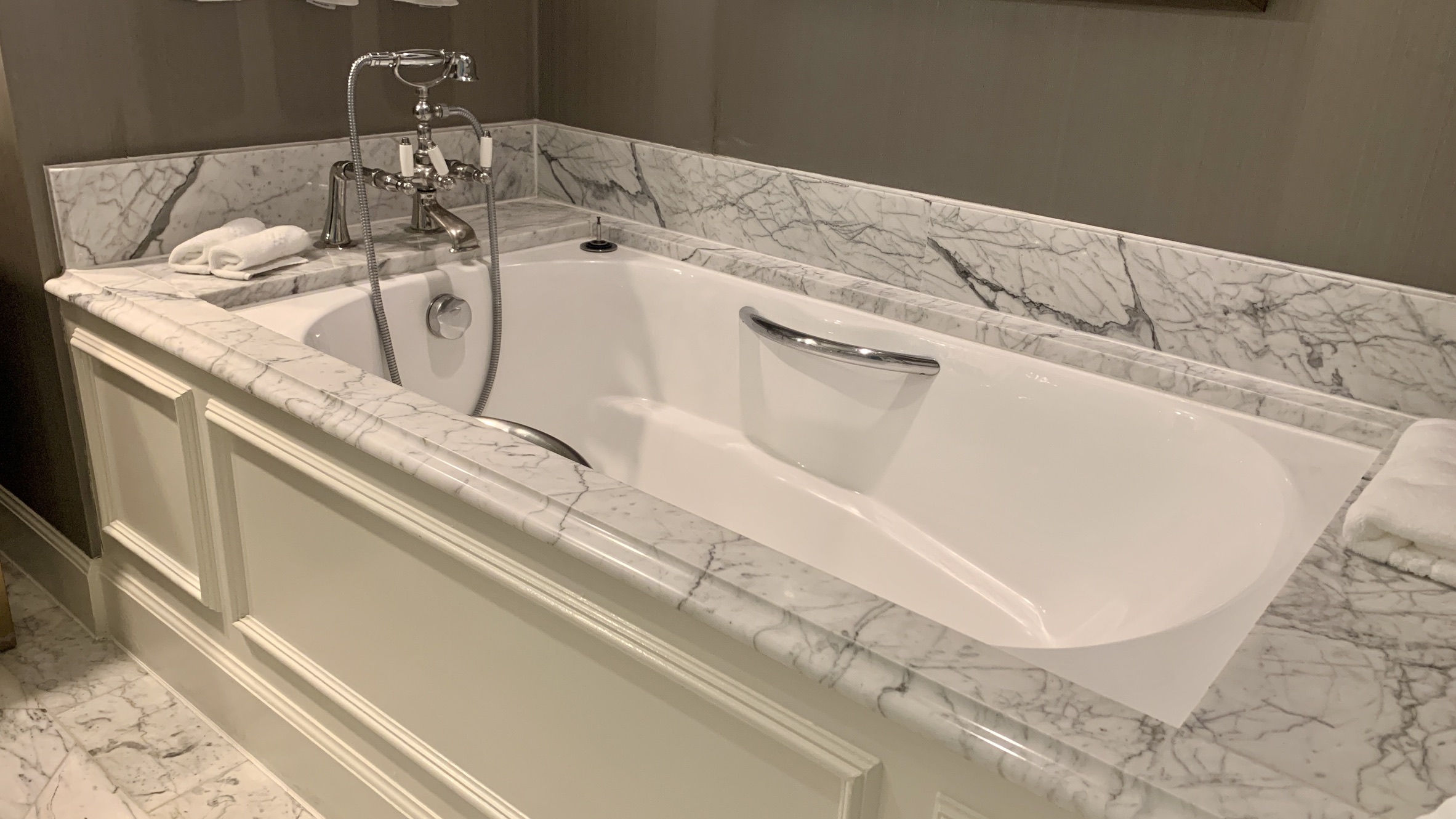 Marble bathtub
