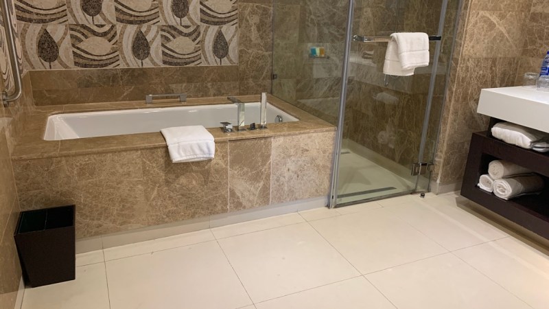 Bathtub