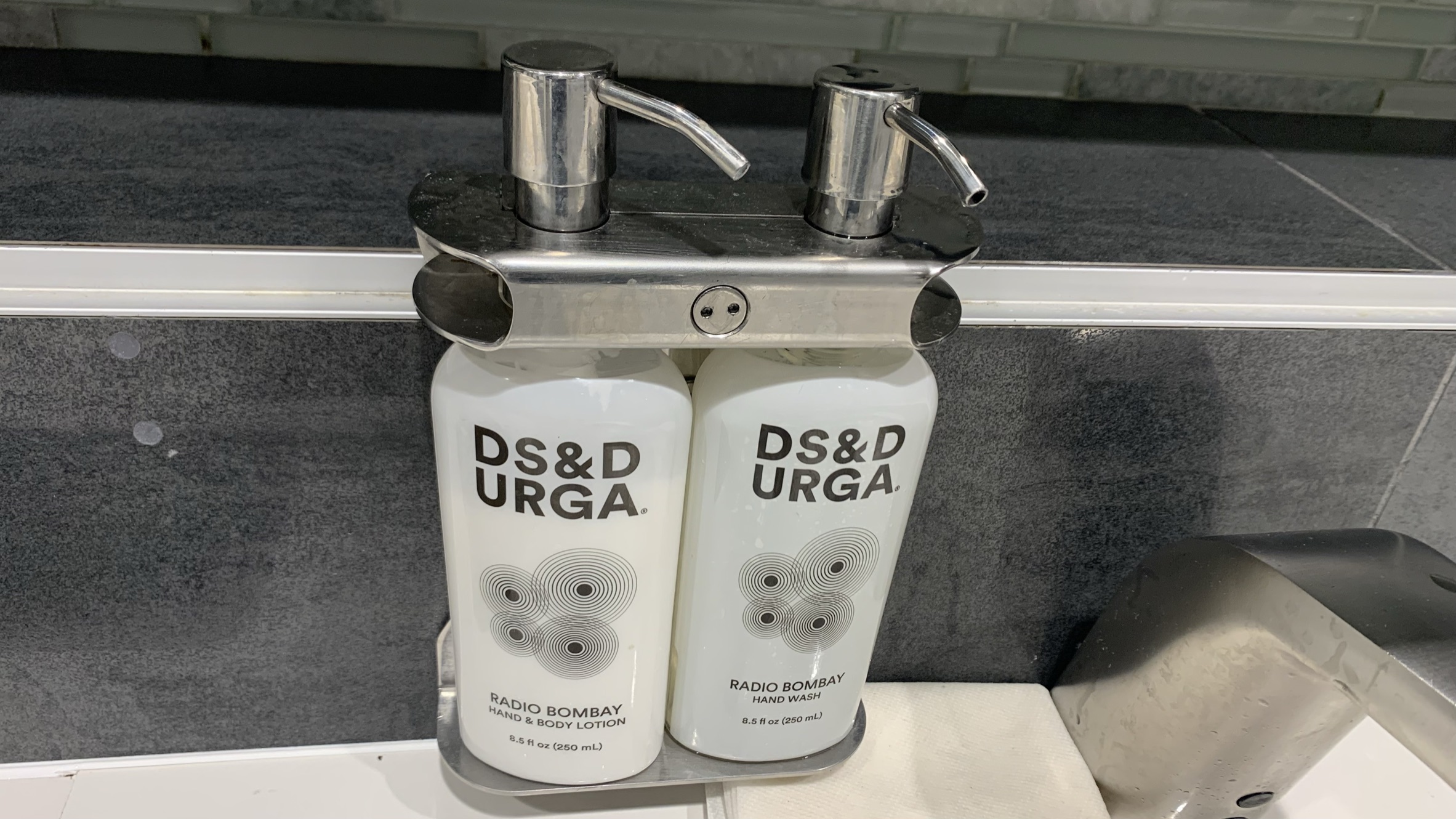 The American Airlines Flagship Lounge Miami - Bath products