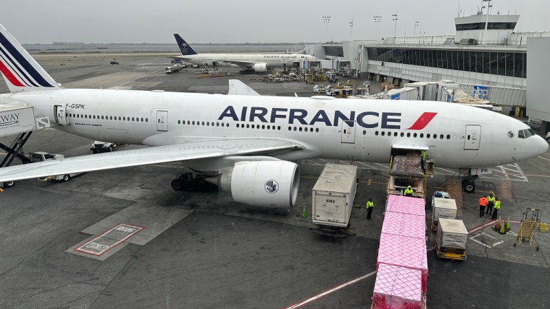 Views of apron at the Lufthansa Lounge JFK