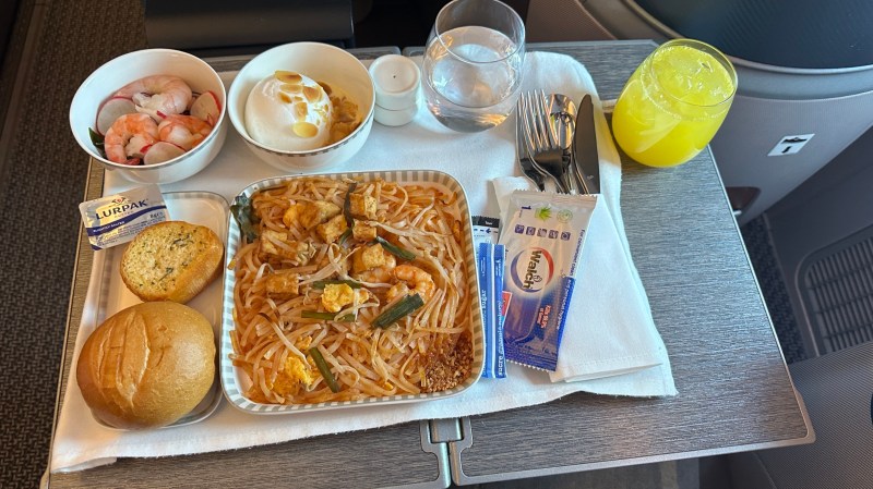 Food onboard the Singapore Airlines Business Class Boeing 787