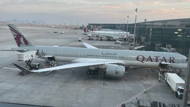 Panoramic view of the apron from the lounge