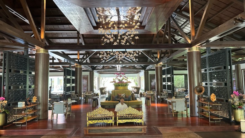 The hotel lobby - arrival