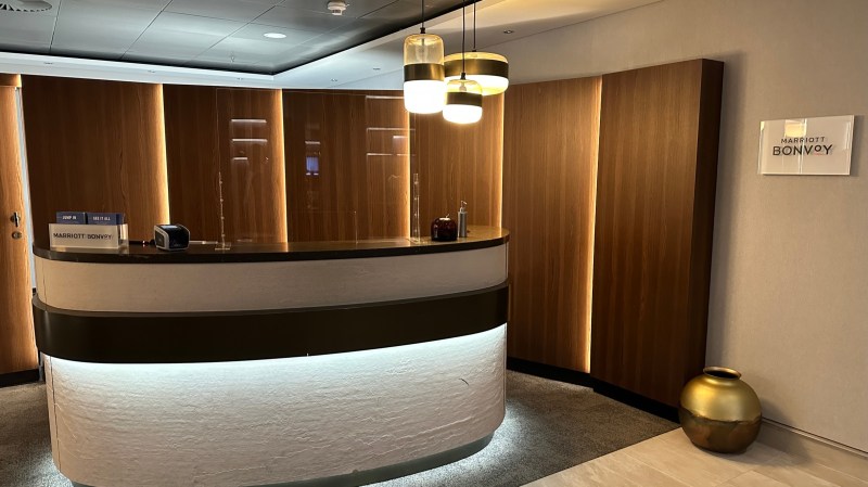 Frankfurt Airport Marriott Hotel – What A Racist Experience!