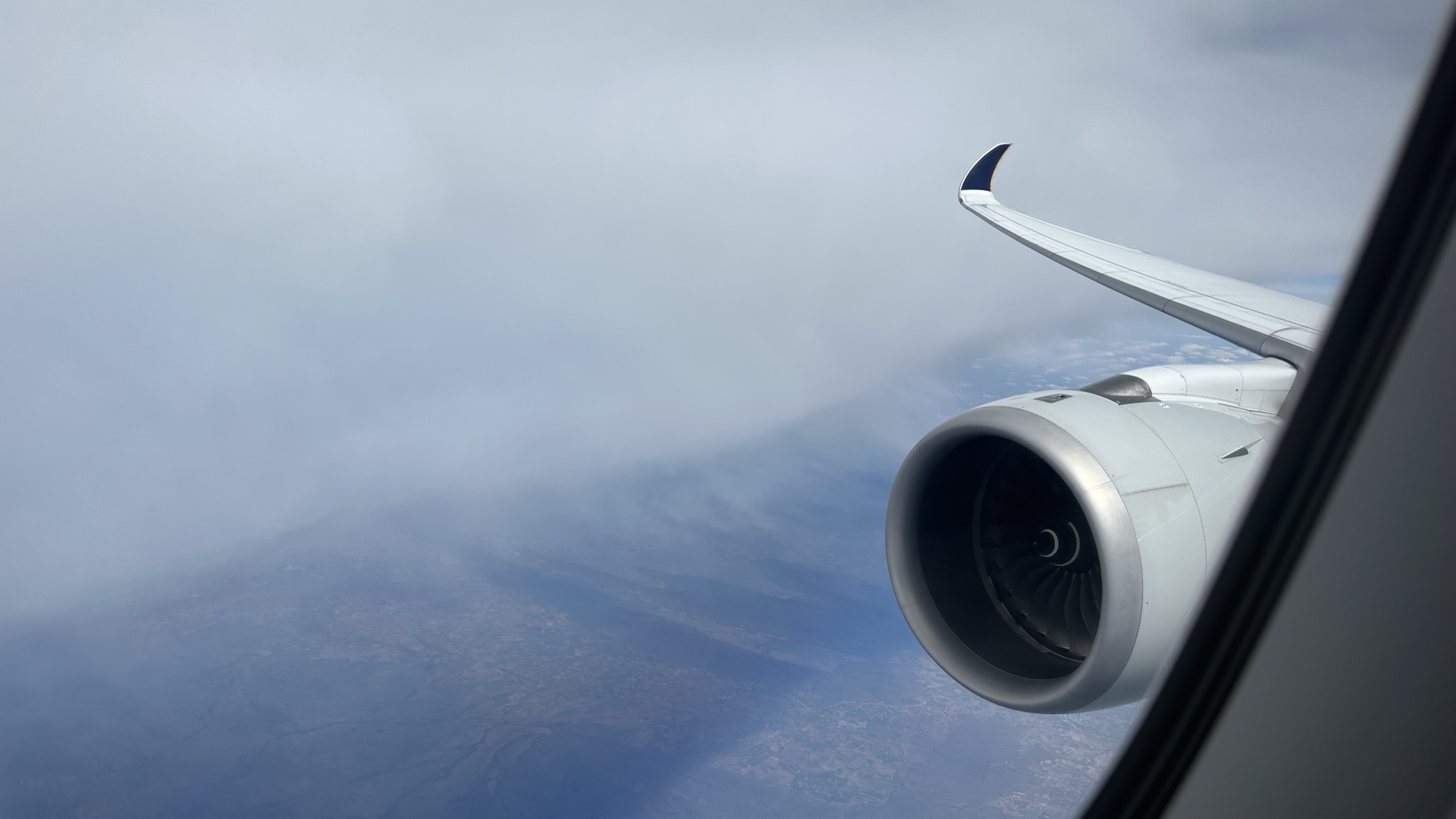 Singapore Airlines Airbus A350 engine view