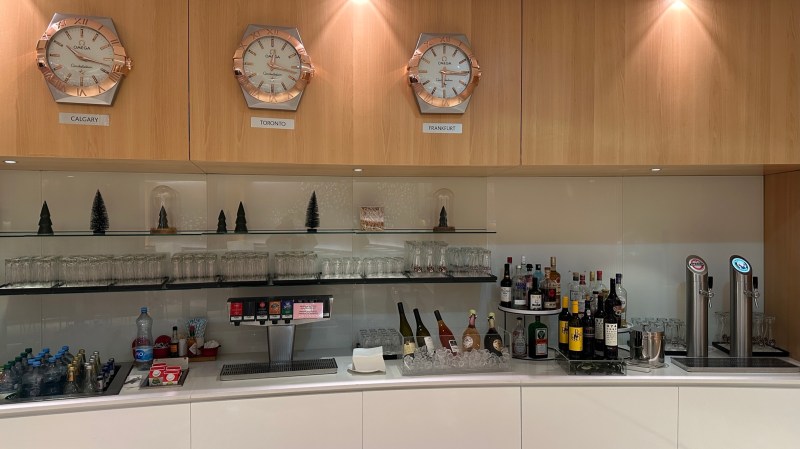Bar area at the Air Canada Maple Leaf Lounge, Frankfurt