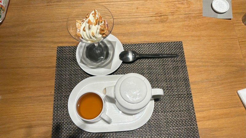 Dessert at the lounge