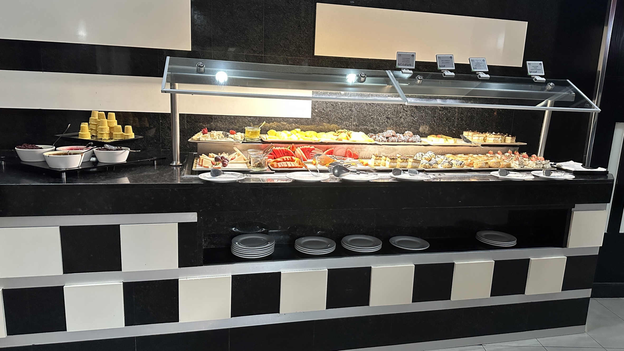 Dessert station at the L'Anfora Italian Restaurant