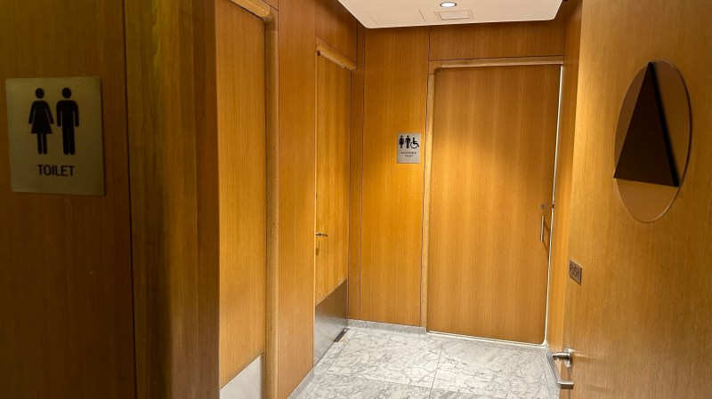 Restrooms at the Qantas First Class Lounge LAX