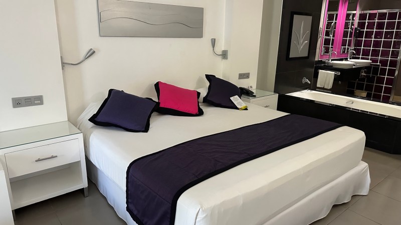1 King size bed