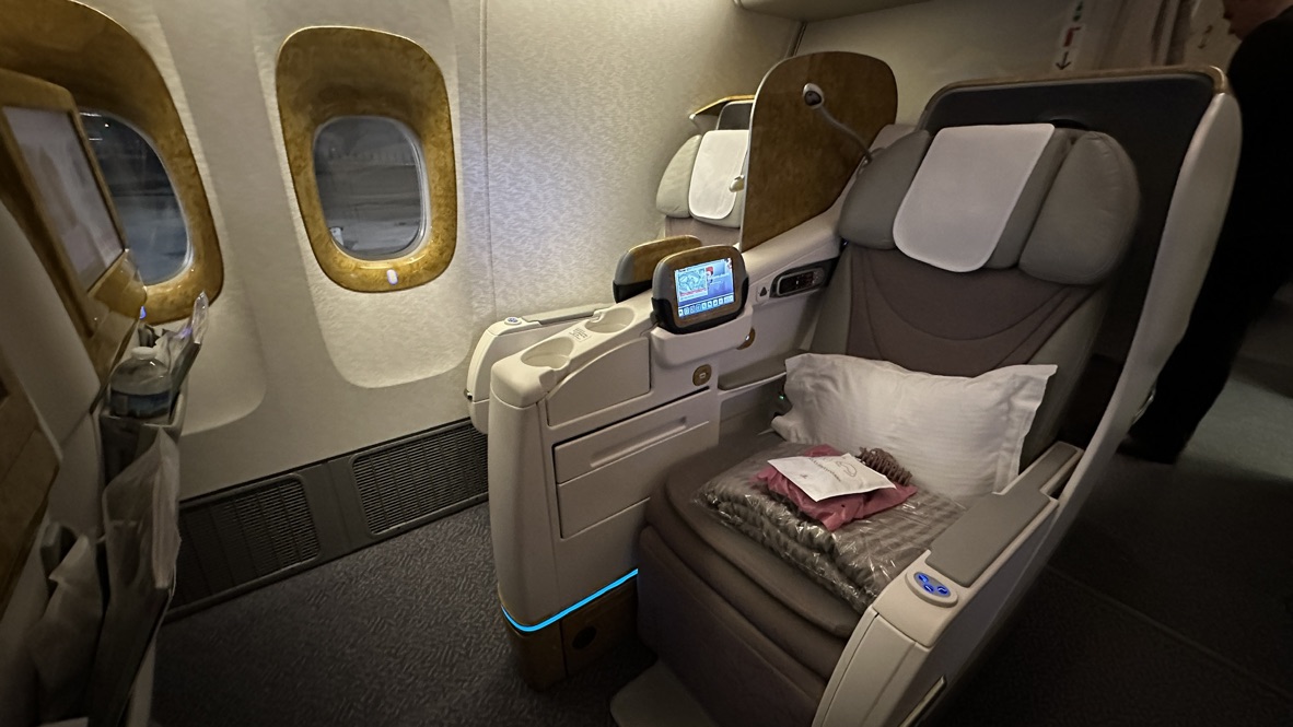 New York to Milan in Emirates Business Class Boeing 777