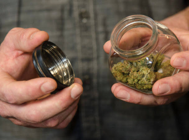 how to stop the smell of cannabis