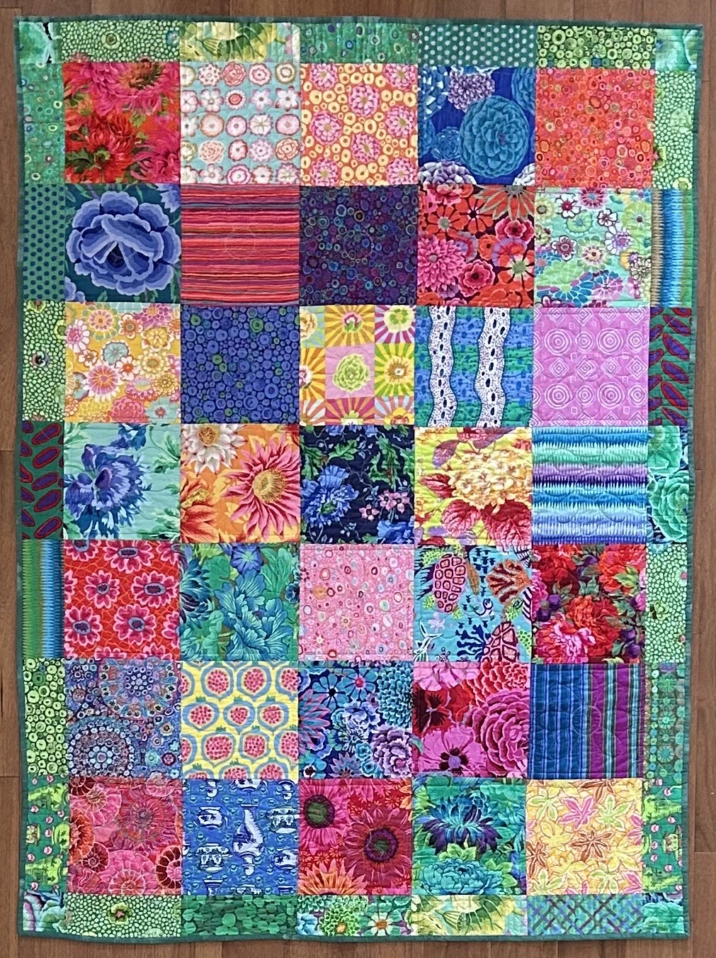 PLZPROJECT QUILTING SHOPP グリーン Tim Holtz Green Palette Scrap Petal Garden Quilt Kit by